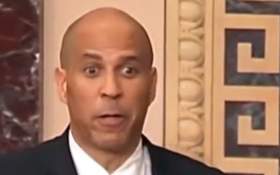 כך נראה הסנאטור בסוף הנאום הארוך בהיסטוריה: יותר מ-25 שעות 