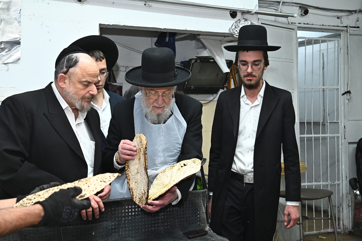 הגרי"מ לאו באפיית מצות