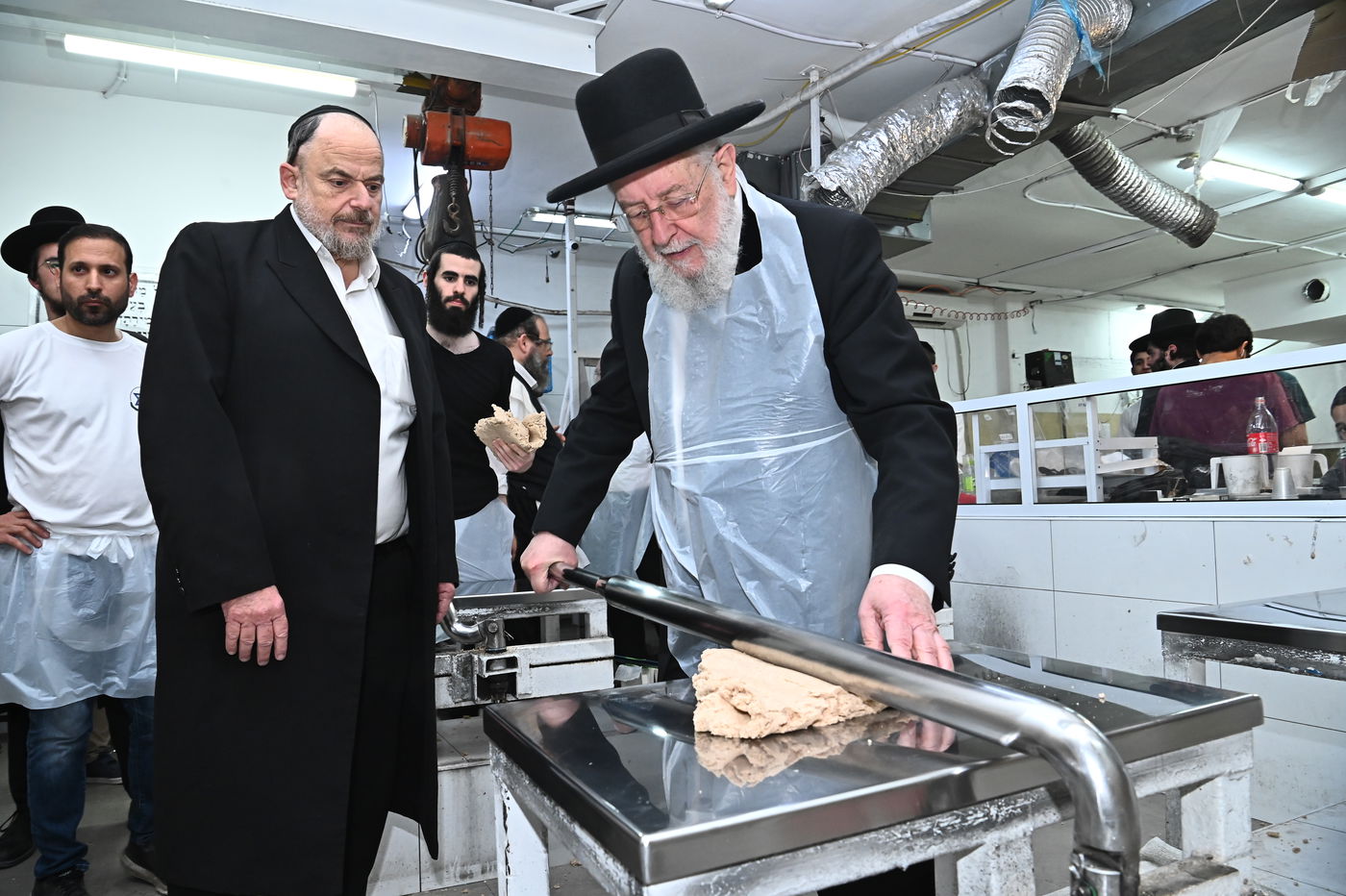 הגרי"מ לאו באפיית מצות