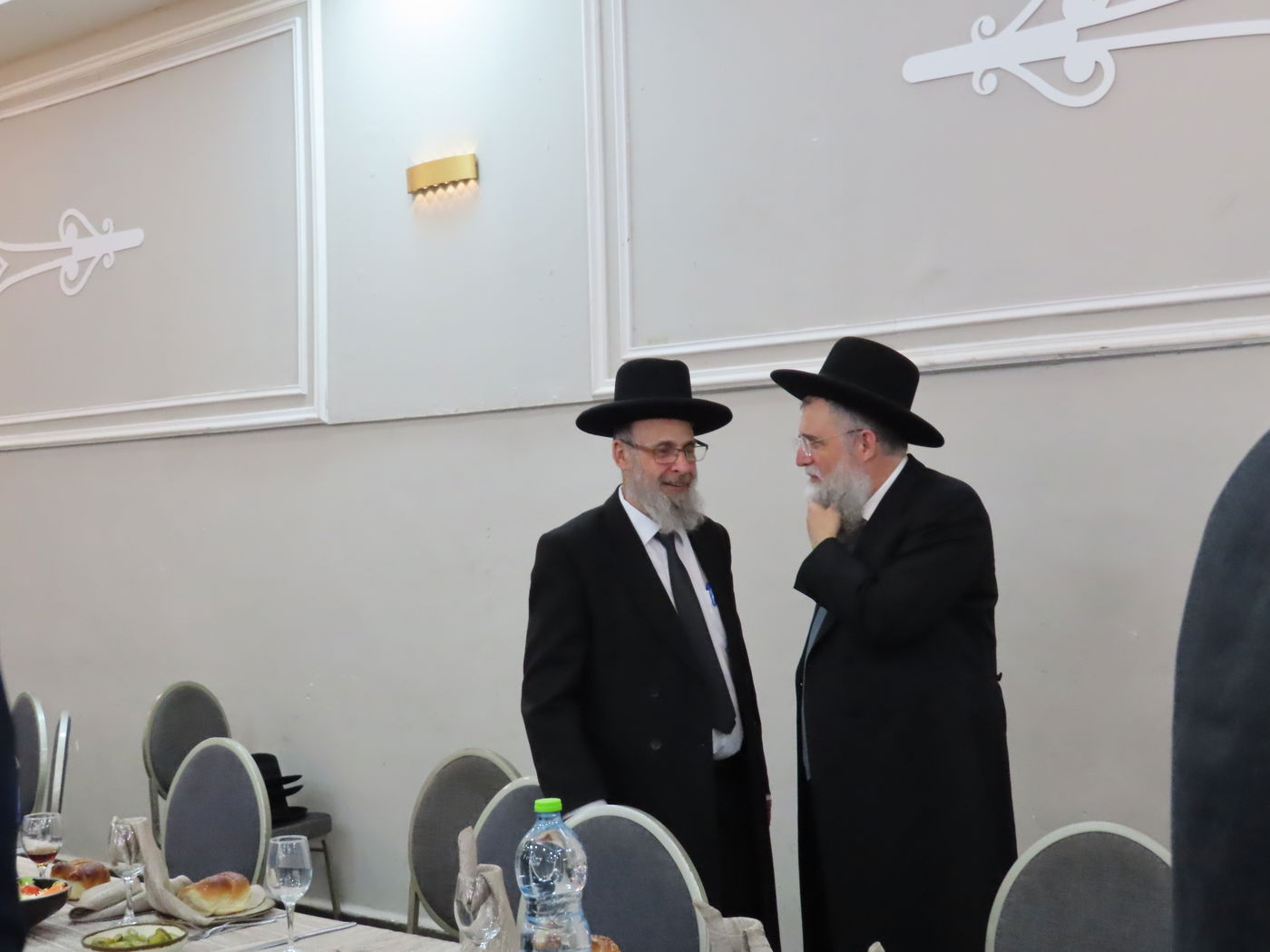 שמחת נישואי בן הגר"צ אשכנזי עם בת הגר"ש לוי