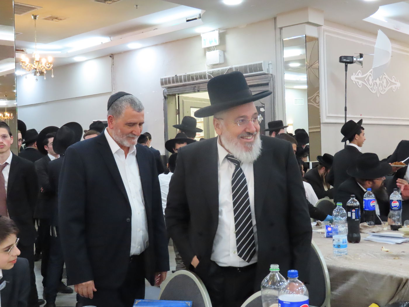 שמחת נישואי בן הגר"צ אשכנזי עם בת הגר"ש לוי