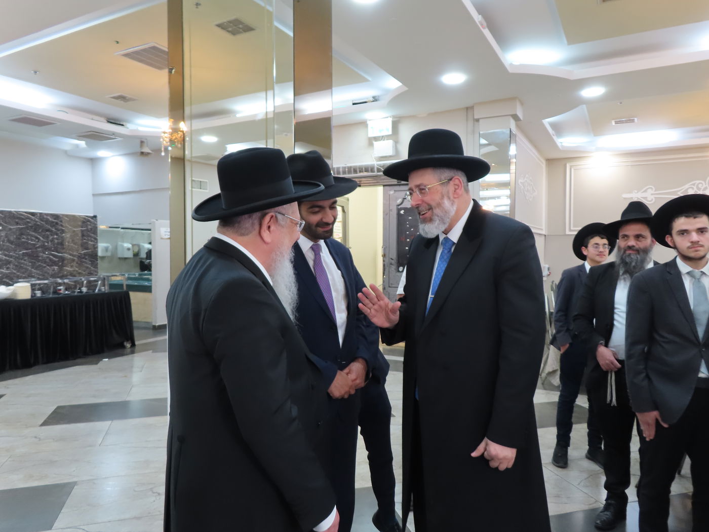 שמחת נישואי בן הגר"צ אשכנזי עם בת הגר"ש לוי