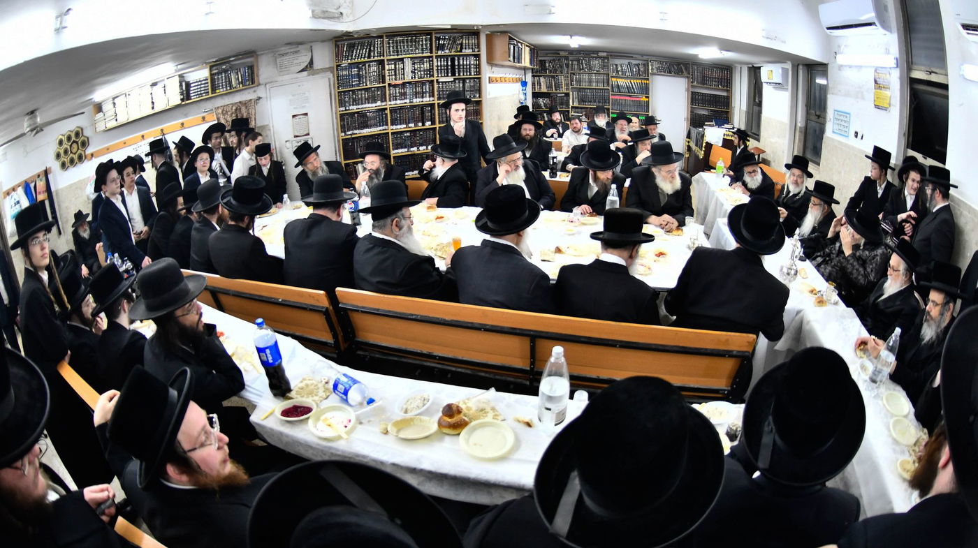 סעודת הודאה בחצה"ק טעמשוואר