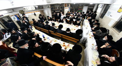 סעודת הודאה בחצה"ק טעמשוואר