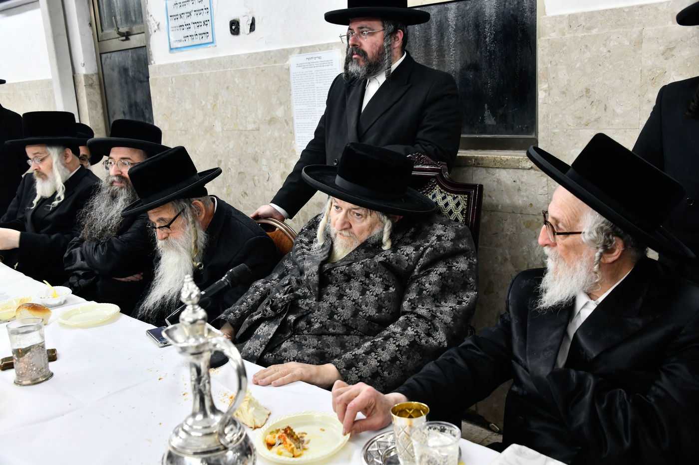 סעודת הודאה בחצה"ק טעמשוואר