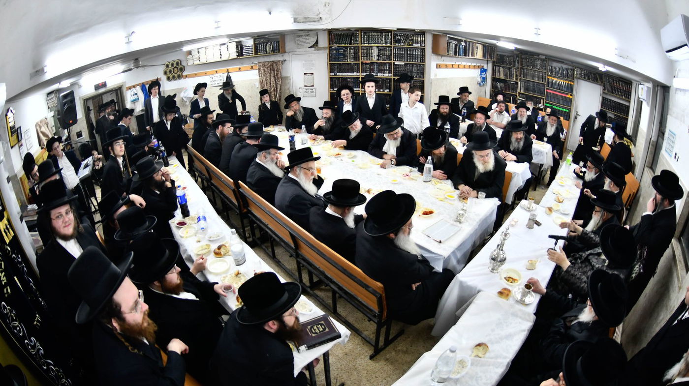 סעודת הודאה בחצה"ק טעמשוואר