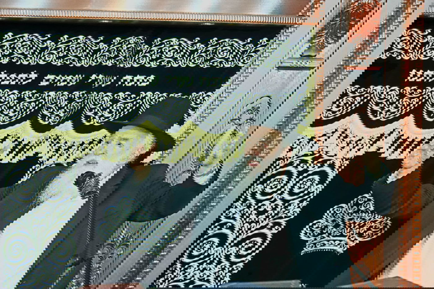 הגאון רבי יעקב ישראל בייפוס בשיחת הכנה לפסח