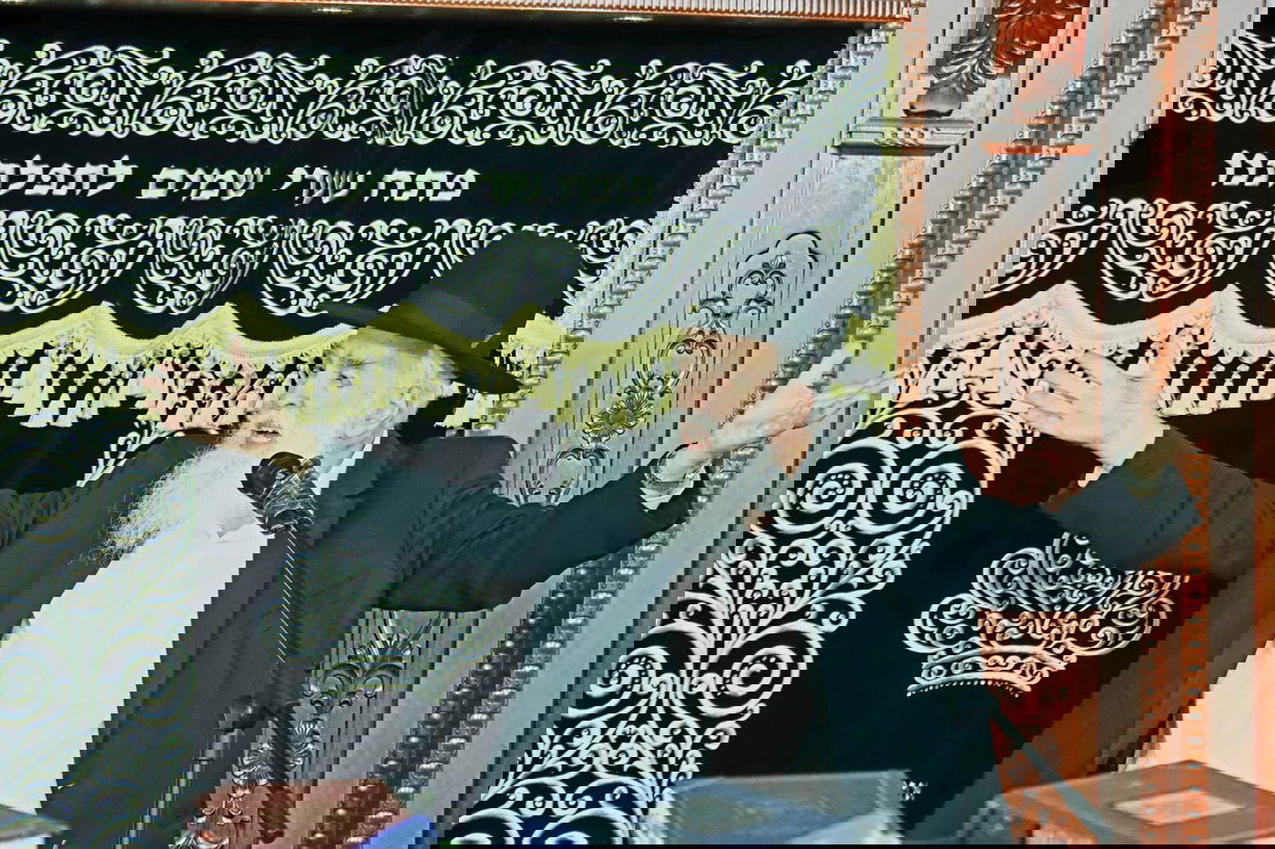 הגאון רבי יעקב ישראל בייפוס בשיחת הכנה לפסח