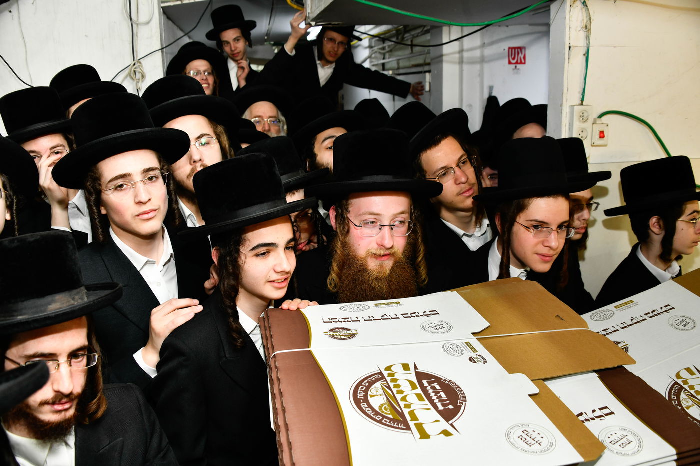 האדמו"ר מסאדיגורה באפיית מצות