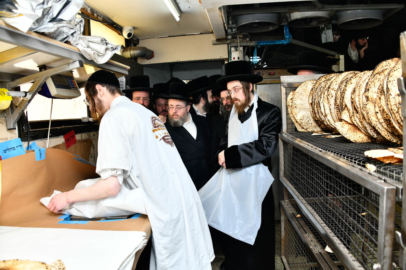 האדמו"ר מסאדיגורה באפיית מצות