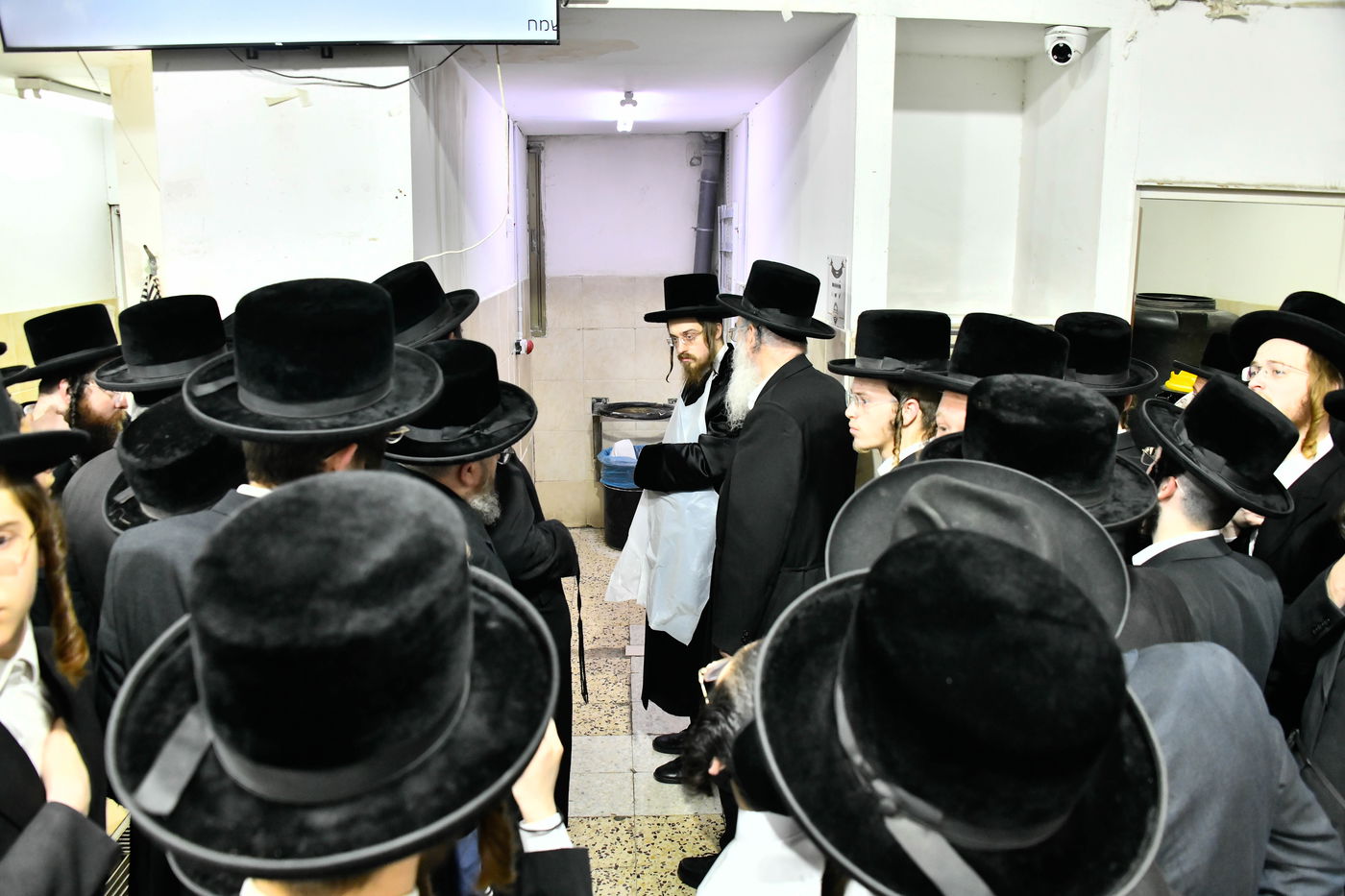 האדמו"ר מסאדיגורה באפיית מצות