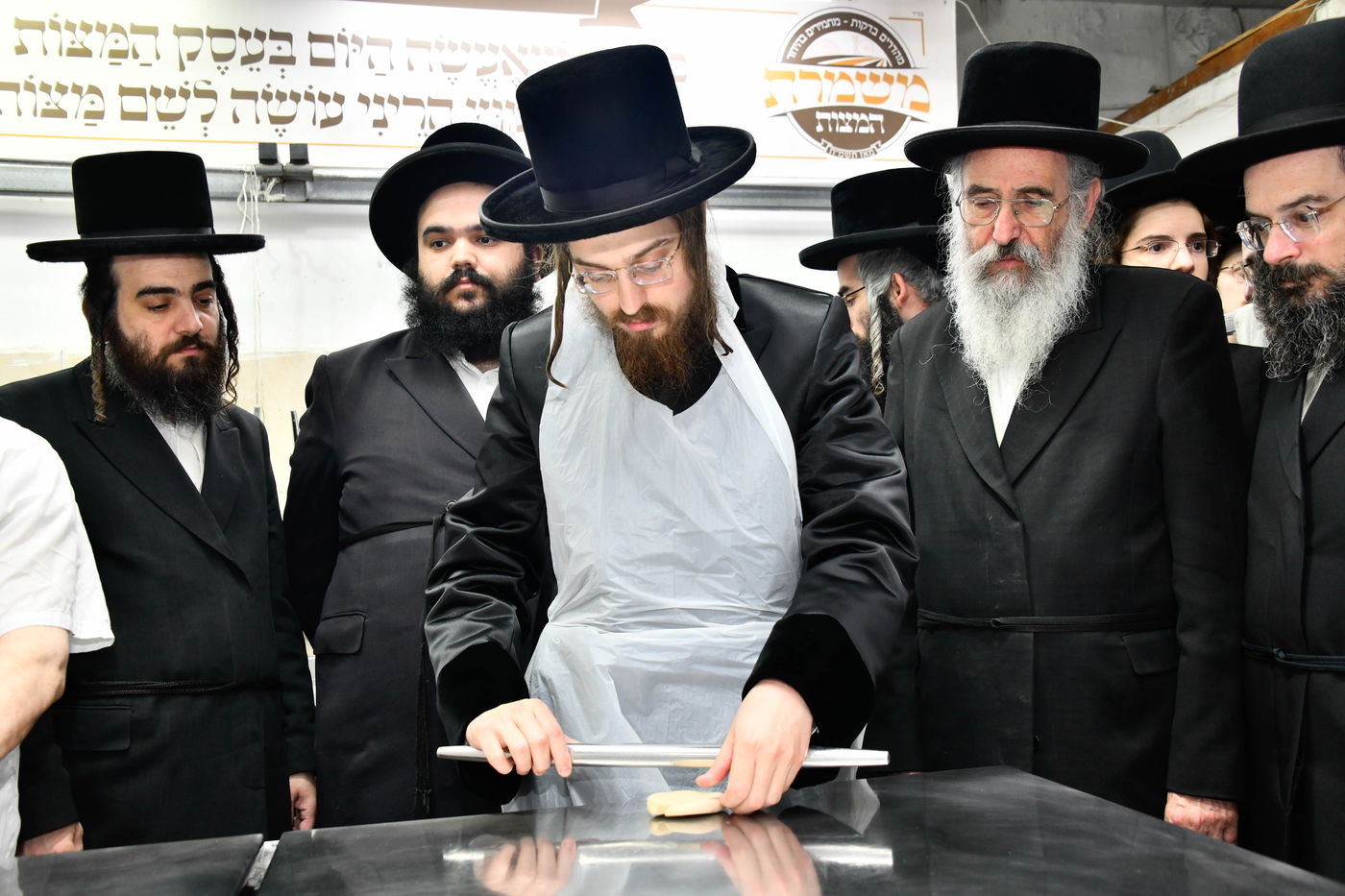 האדמו"ר מסאדיגורה באפיית מצות