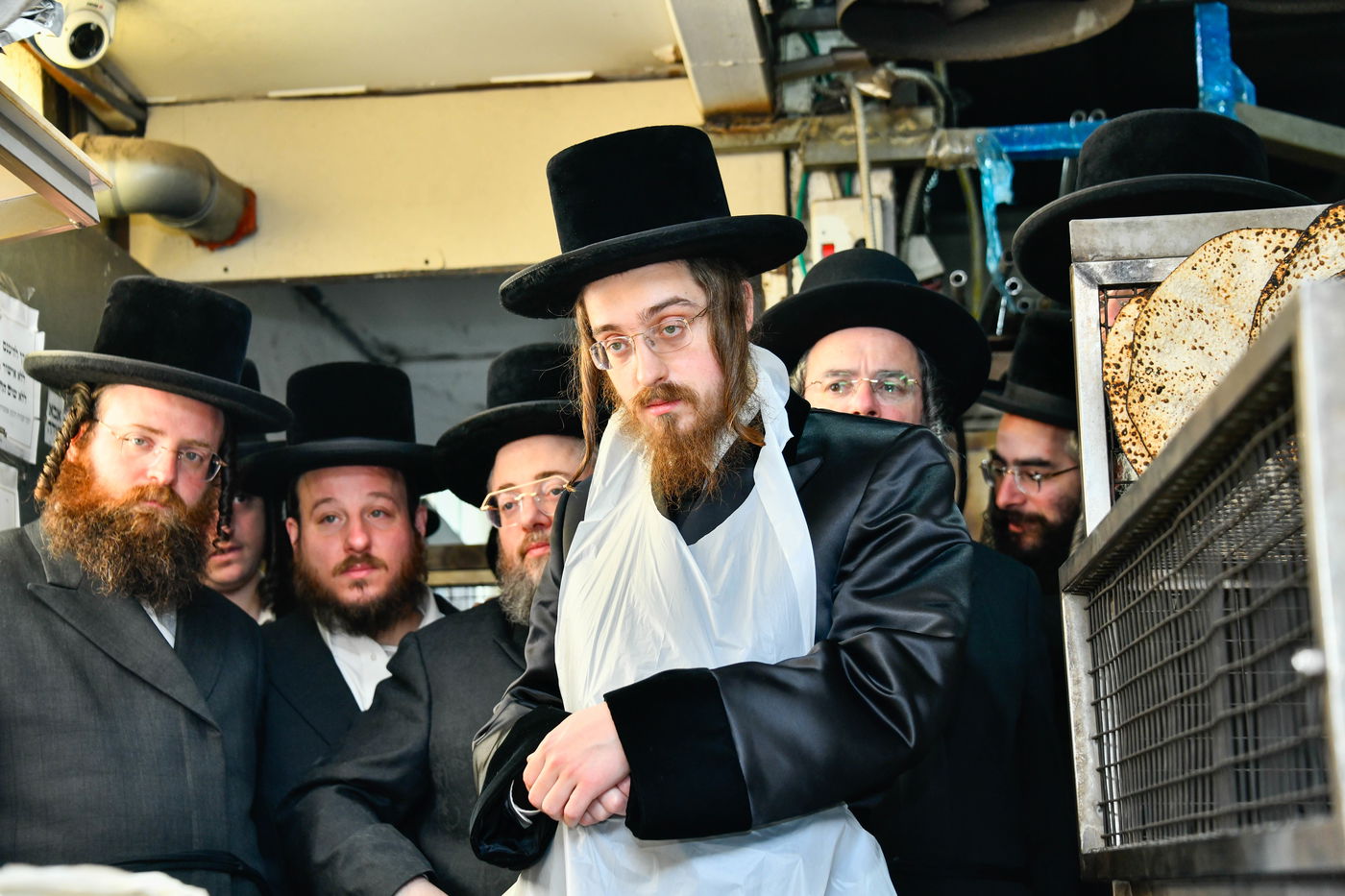 האדמו"ר מסאדיגורה באפיית מצות