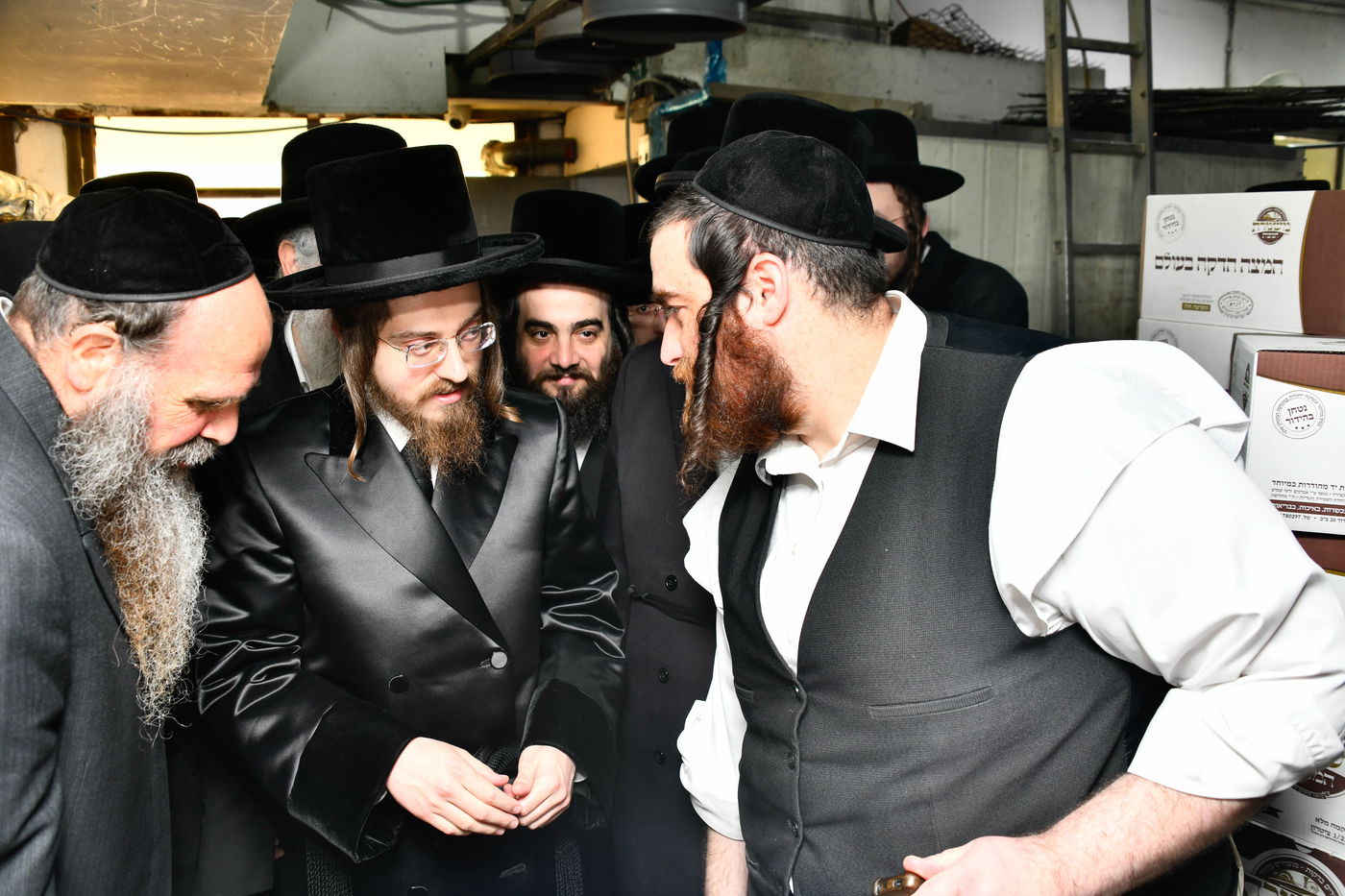 האדמו"ר מסאדיגורה באפיית מצות