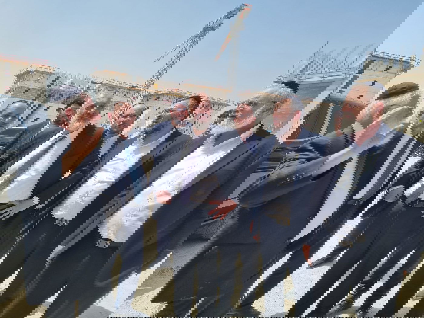 הפמלייה ברכסים