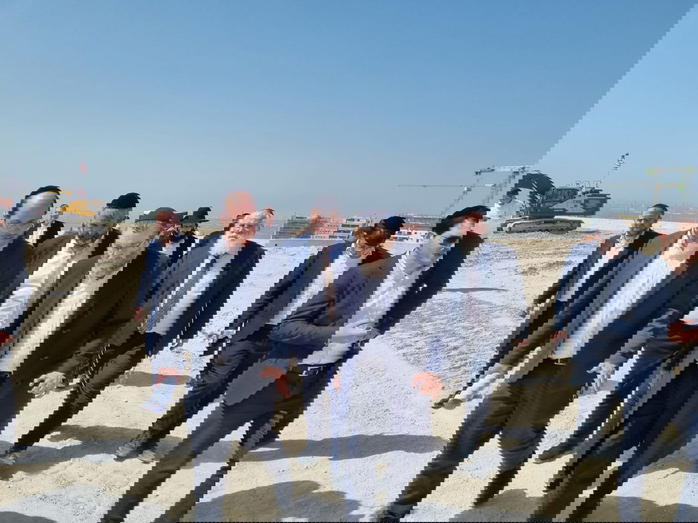 הפמלייה ברכסים