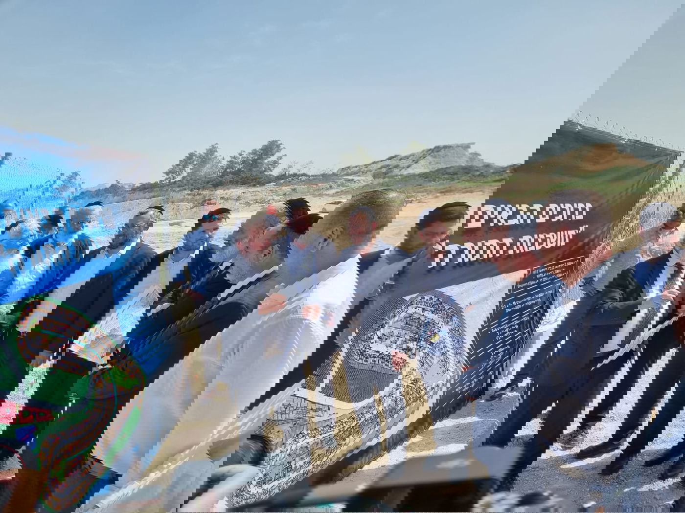 הפמלייה ברכסים