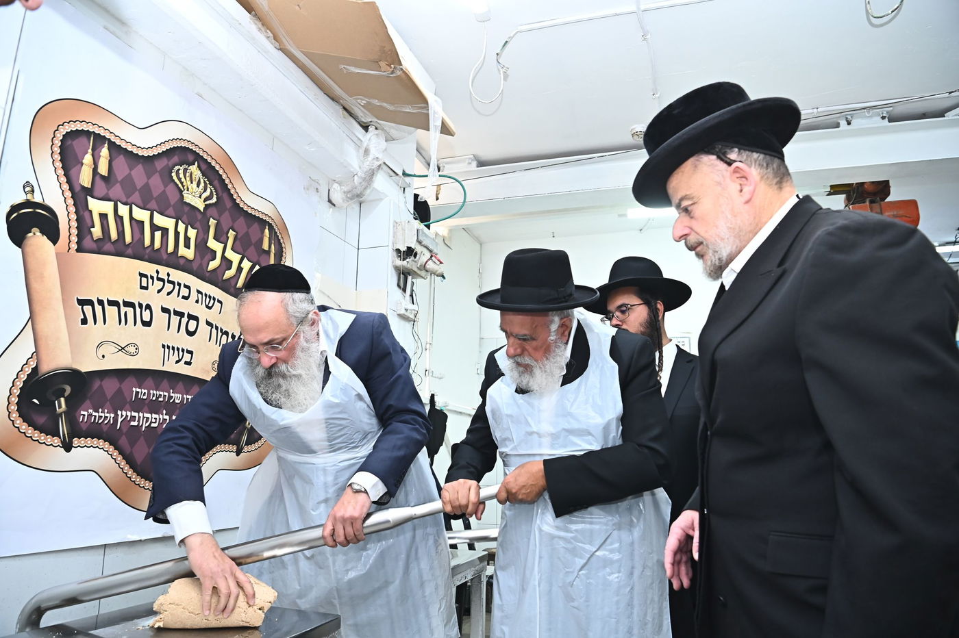 הגר"ש מחפוד באפיית מצות