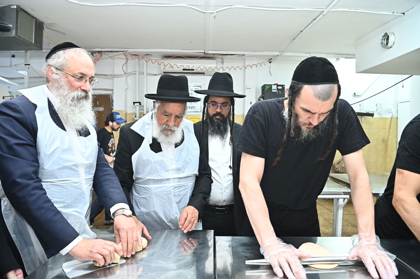 הגר"ש מחפוד באפיית מצות