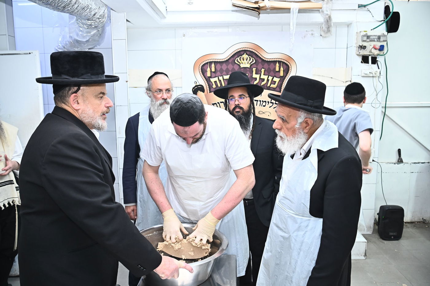 הגר"ש מחפוד באפיית מצות