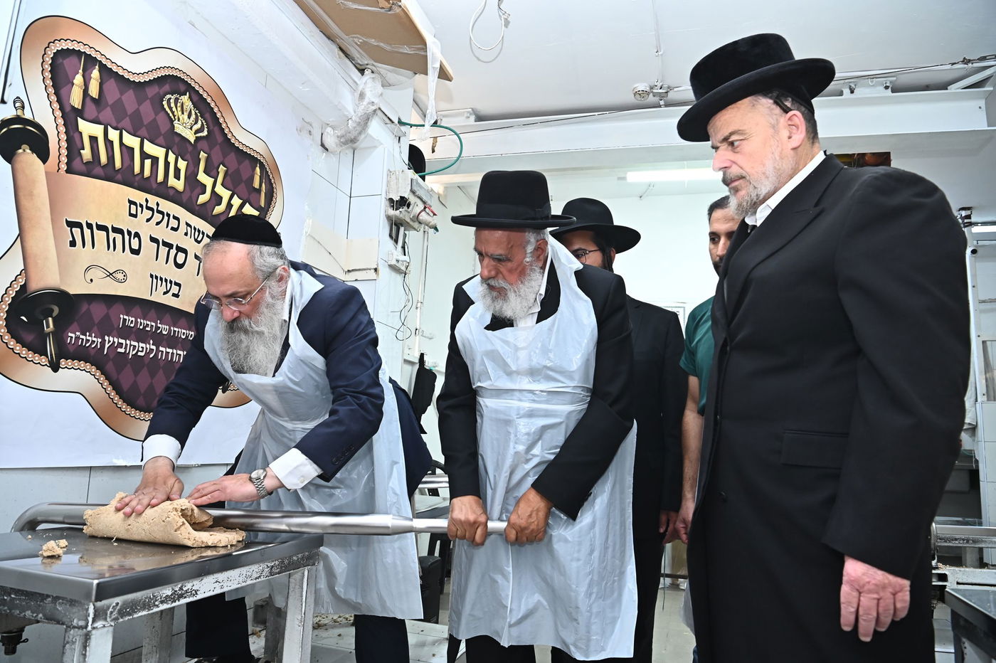 הגר"ש מחפוד באפיית מצות