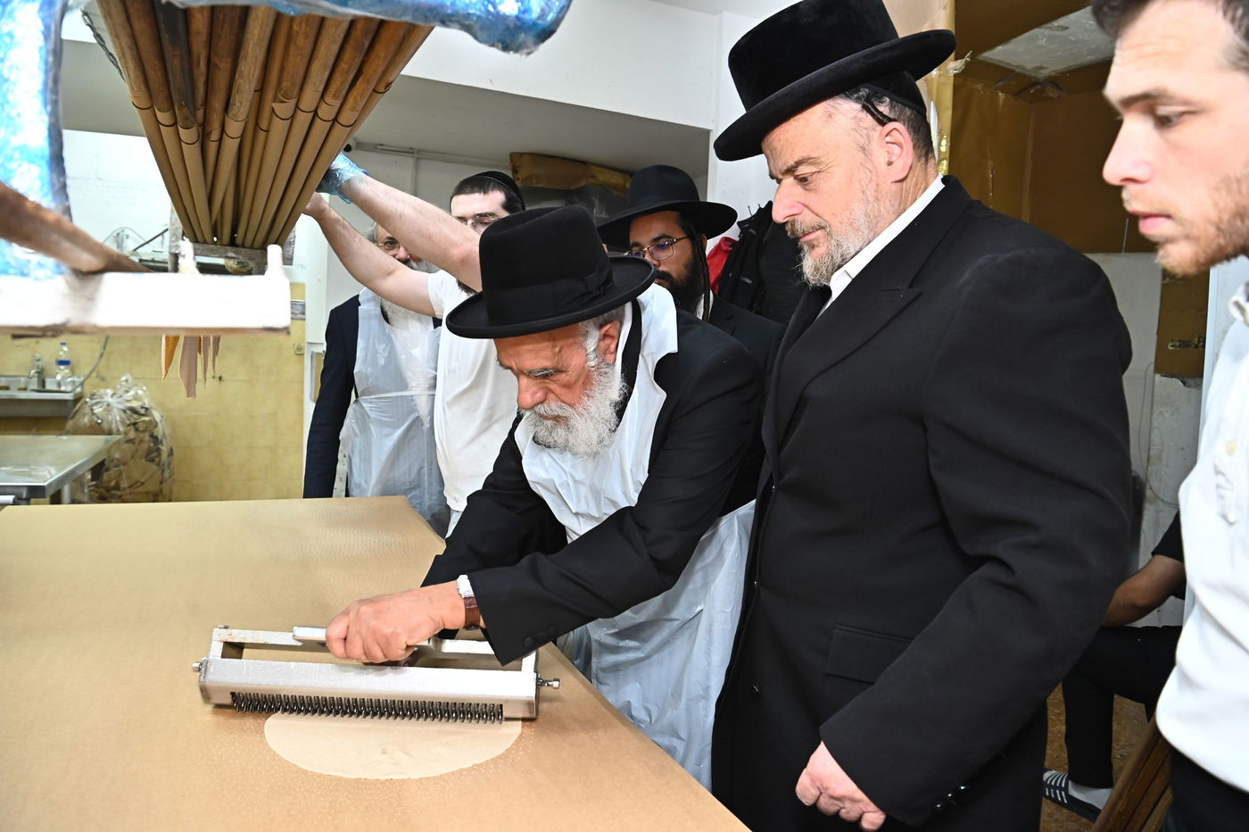 הגר"ש מחפוד באפיית מצות