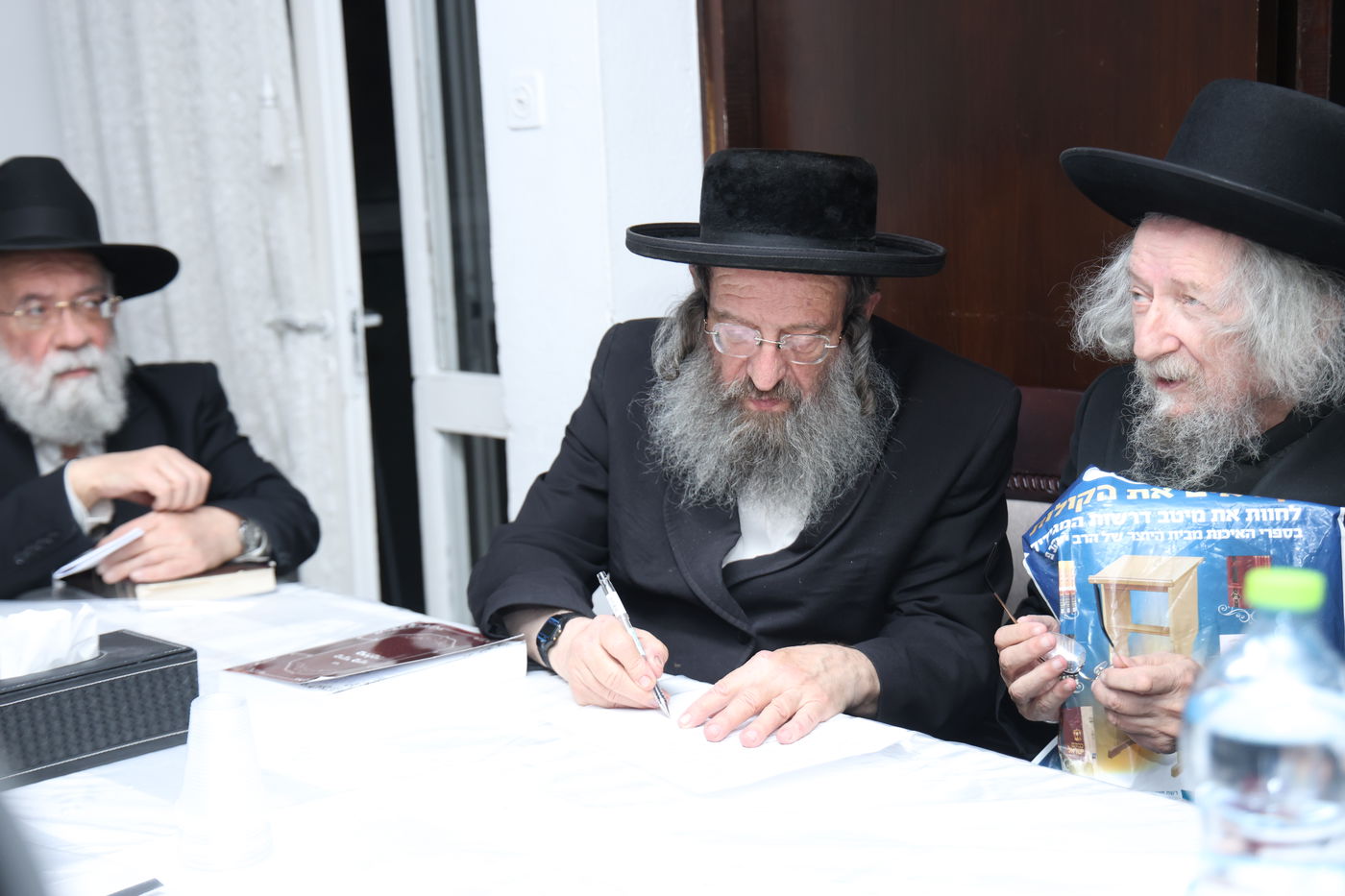 גדולי ישראל בכינוס נגד תוכניות פינוי בינוי" בירושלים