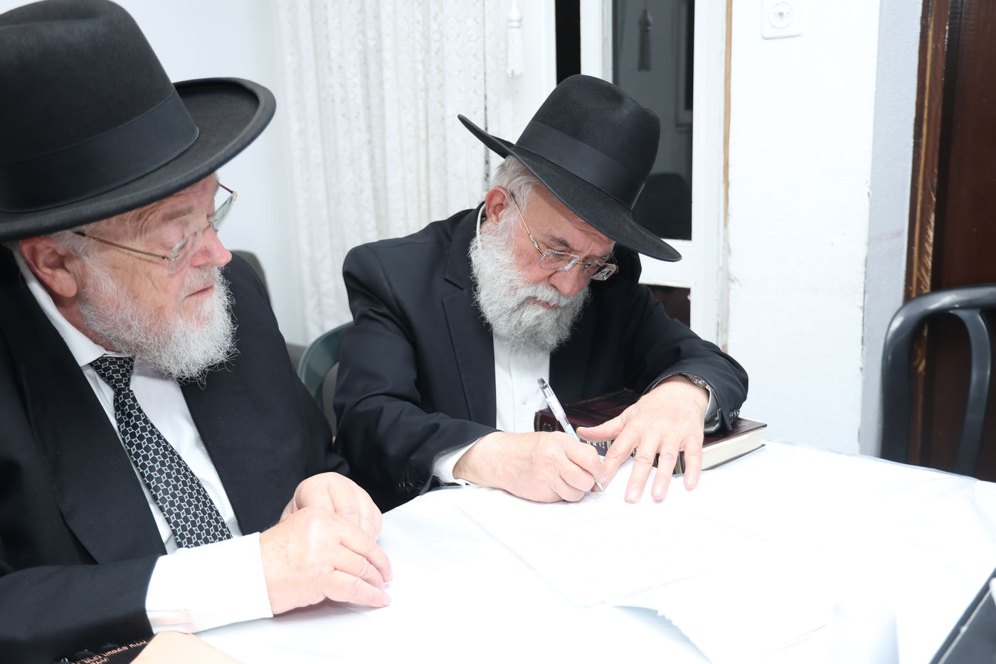 גדולי ישראל בכינוס נגד תוכניות פינוי בינוי" בירושלים