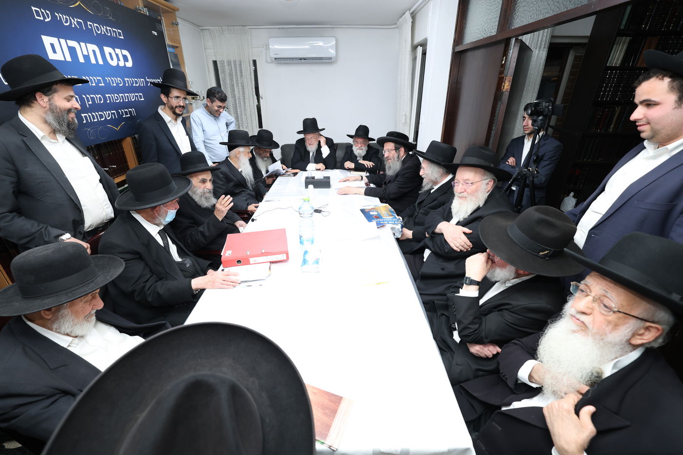 גדולי ישראל בכינוס נגד תוכניות פינוי בינוי" בירושלים