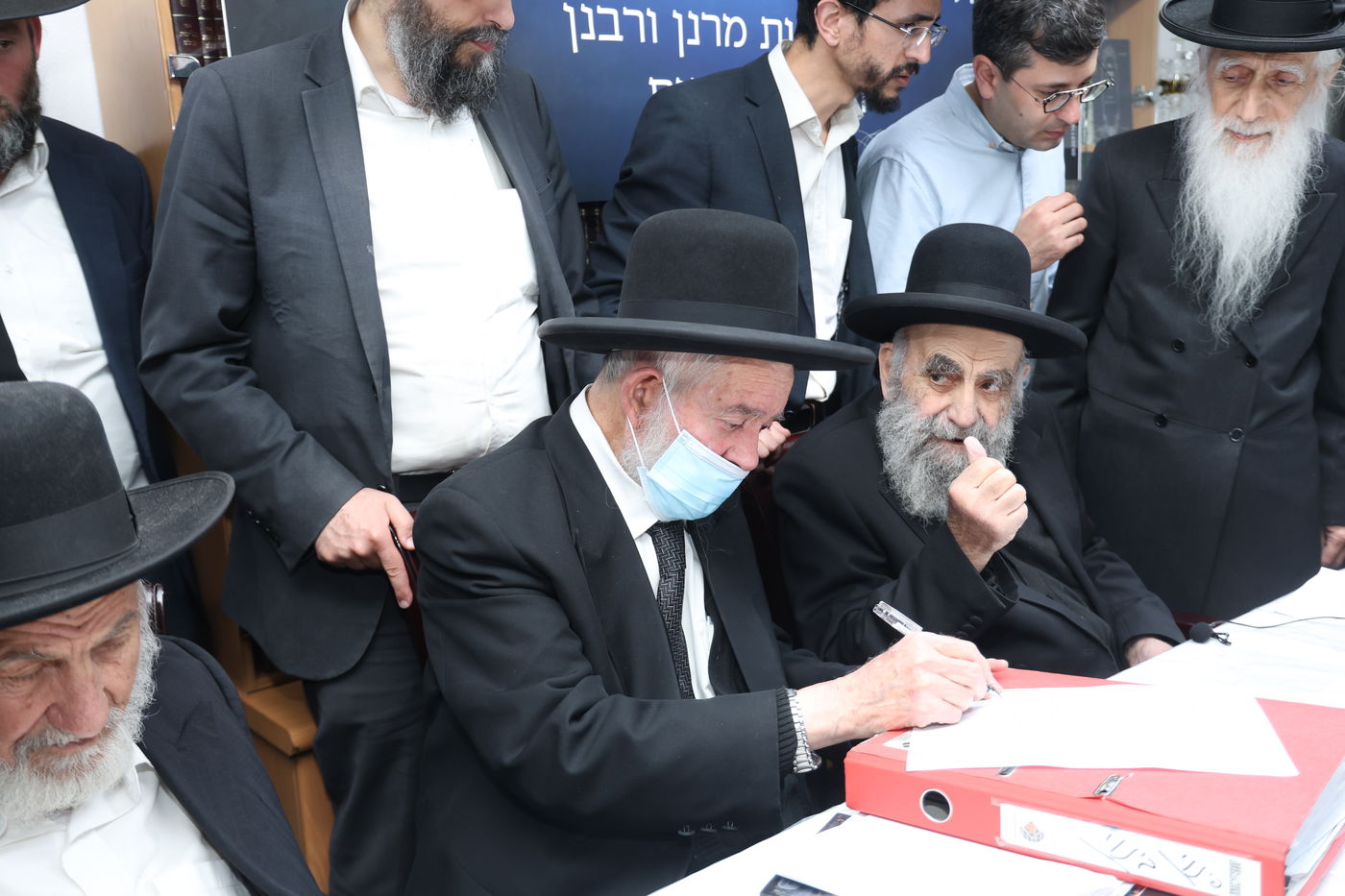 גדולי ישראל בכינוס נגד תוכניות פינוי בינוי" בירושלים