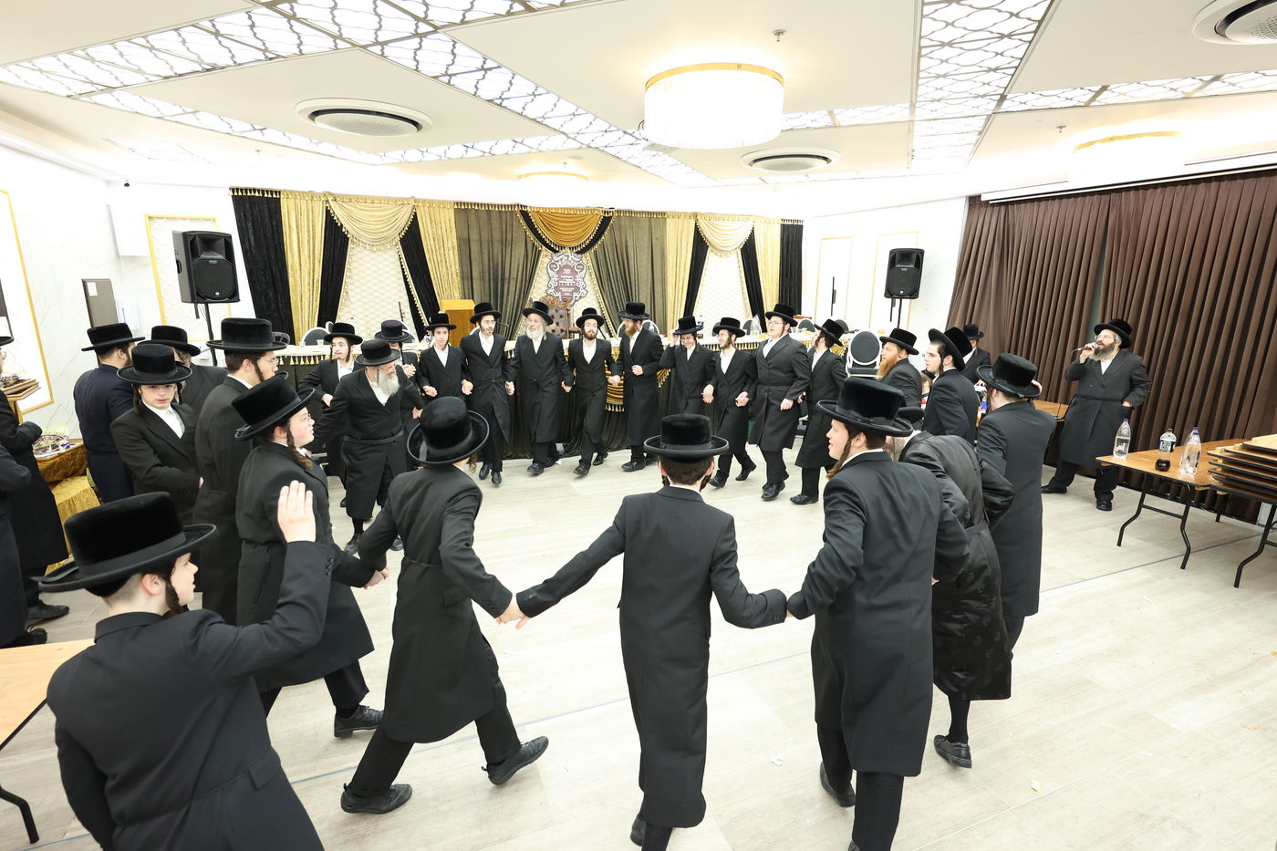 מעמד כבוד התורה בישיבת טשארנאביל אשדוד