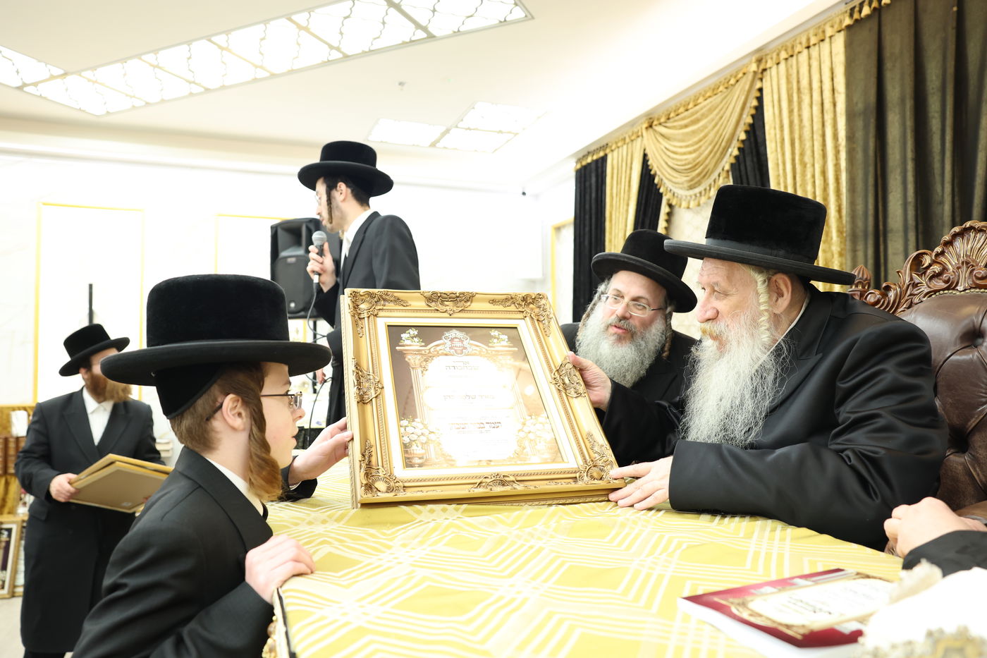 מעמד כבוד התורה בישיבת טשארנאביל אשדוד