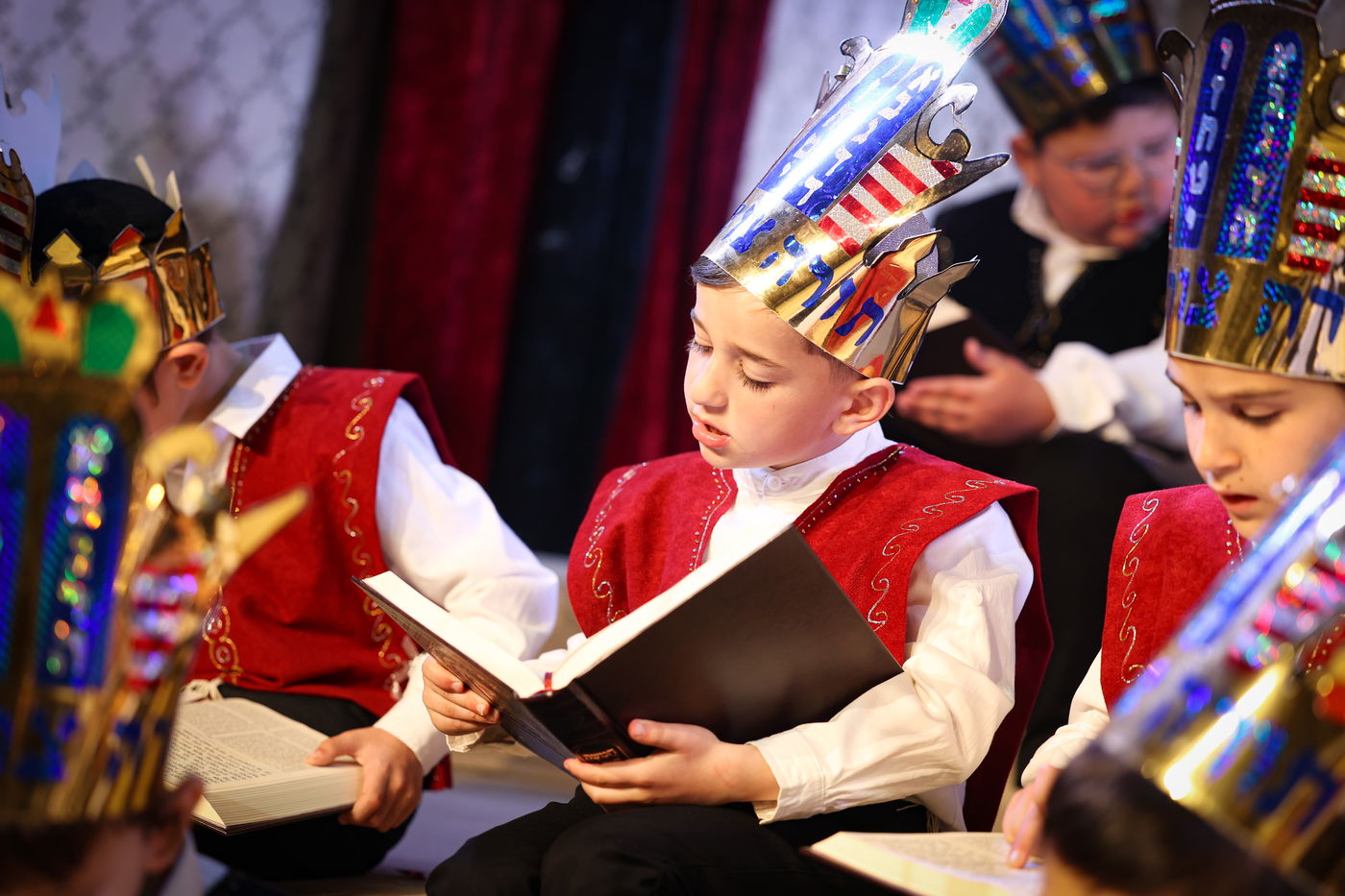 מסיבת חומש בתלמוד תורה 'תורה תמימה' בקרית אתא