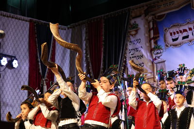 מסיבת חומש בתלמוד תורה 'תורה תמימה' בקרית אתא