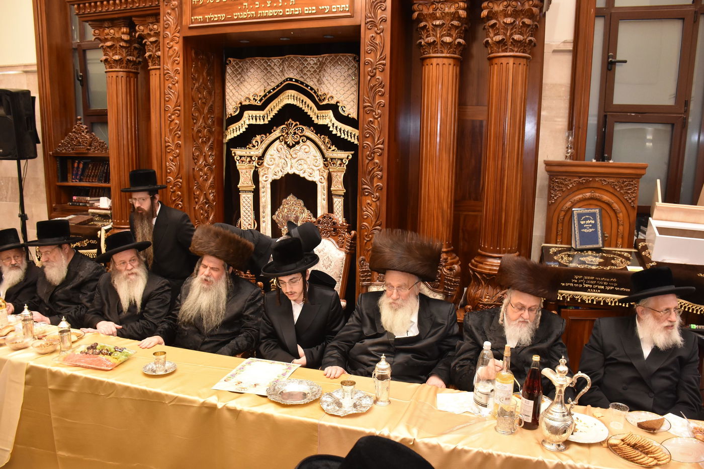 שמחת אירוסי בן האדמו"ר מקודינוב עם נכדת הגרש"א שטרן