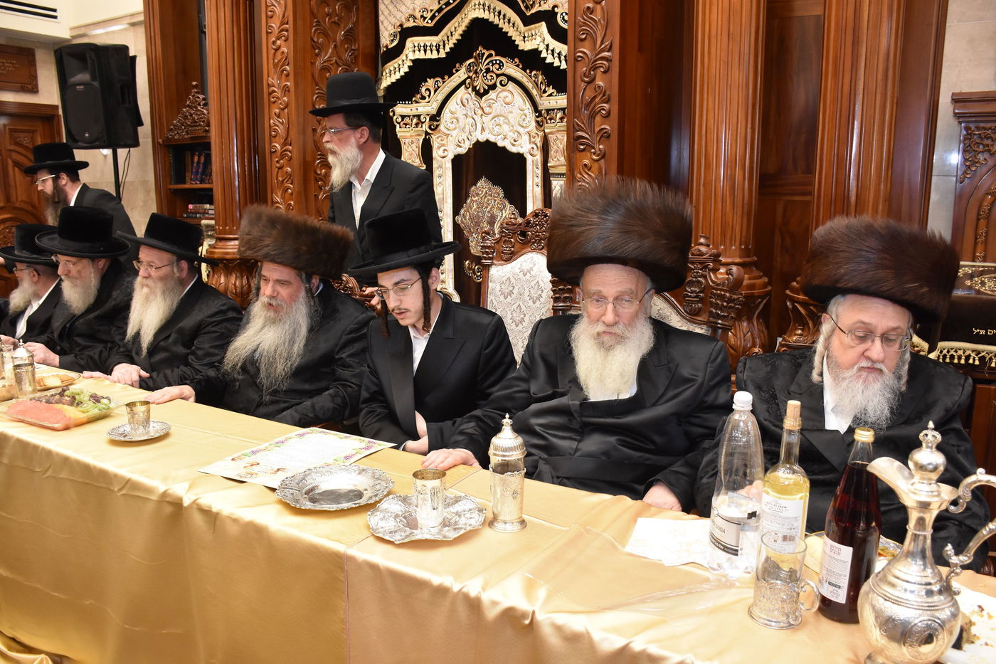 שמחת אירוסי בן האדמו"ר מקודינוב עם נכדת הגרש"א שטרן