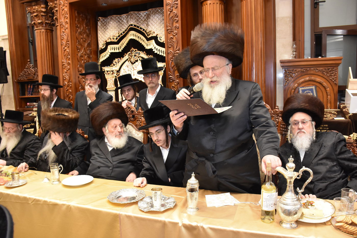 שמחת אירוסי בן האדמו"ר מקודינוב עם נכדת הגרש"א שטרן