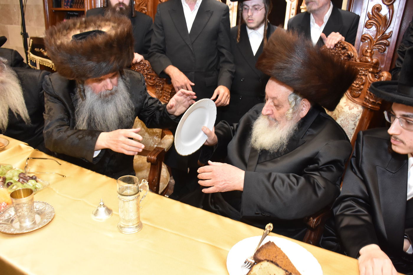 שמחת אירוסי בן האדמו"ר מקודינוב עם נכדת הגרש"א שטרן