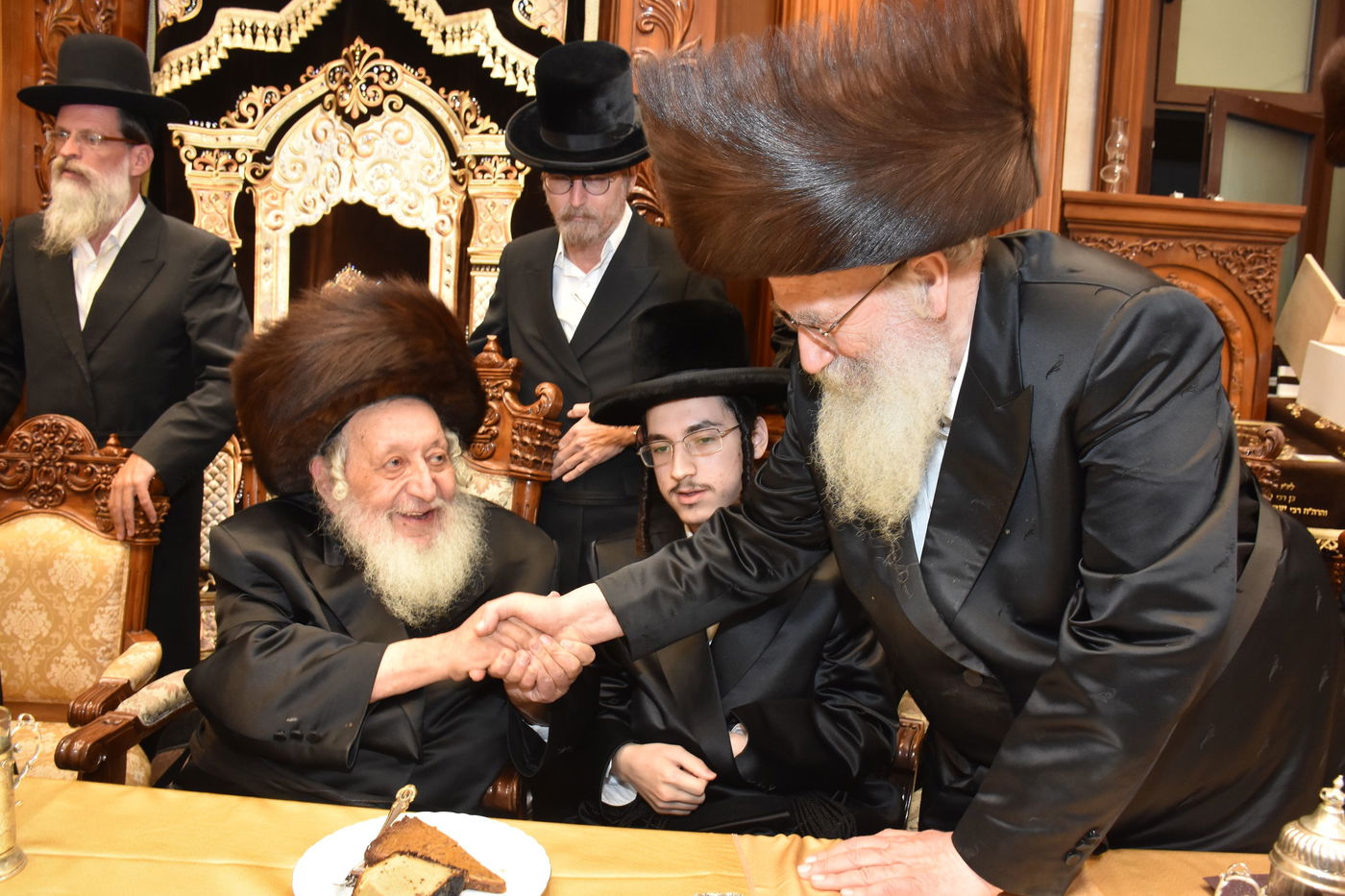 שמחת אירוסי בן האדמו"ר מקודינוב עם נכדת הגרש"א שטרן