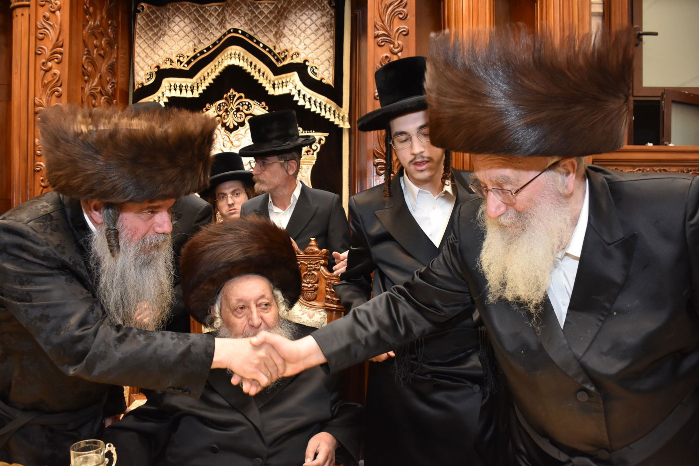 שמחת אירוסי בן האדמו"ר מקודינוב עם נכדת הגרש"א שטרן