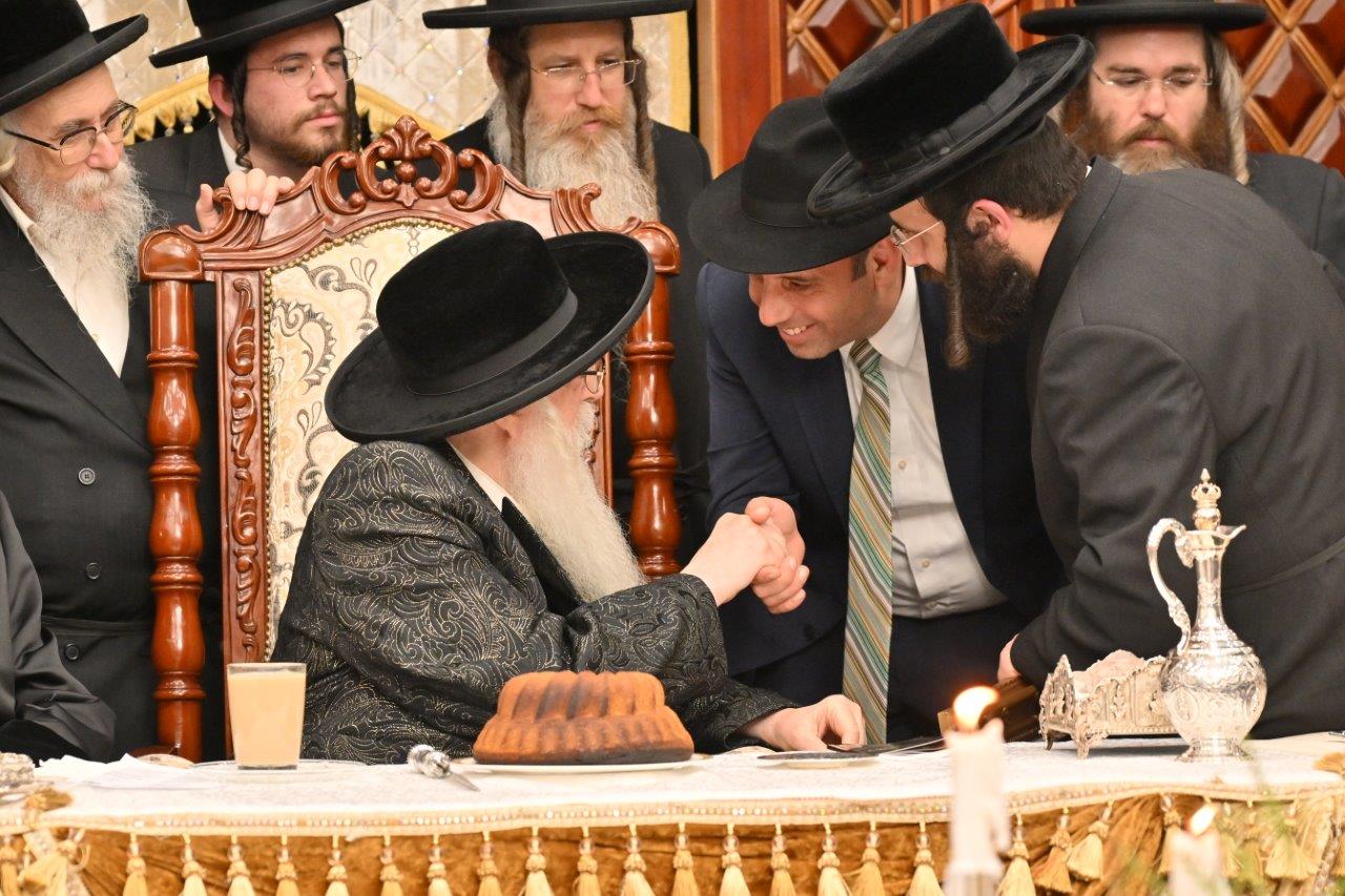 מעמד חנוכת בית המדרש צאנז בבית שמש