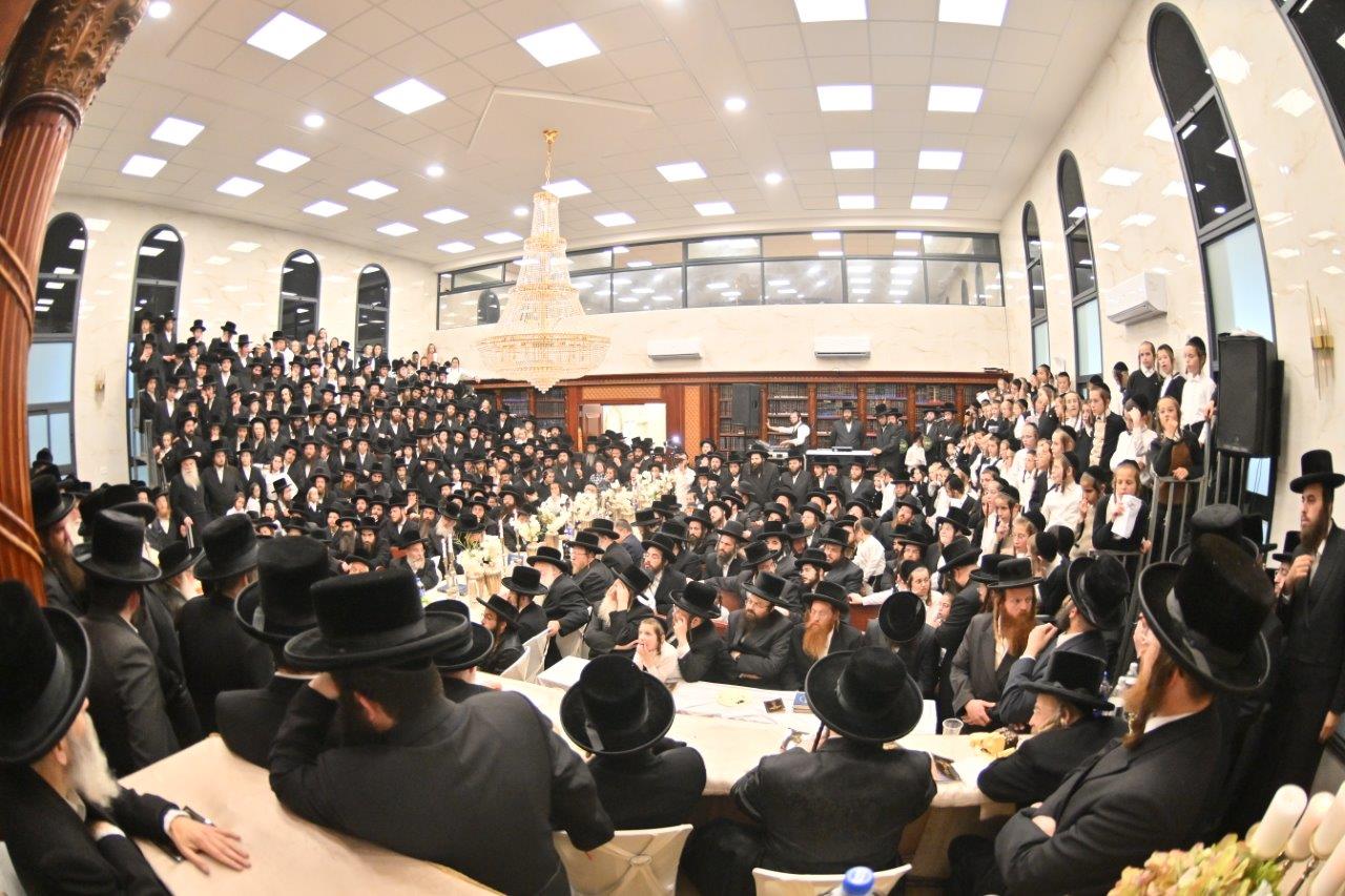 מעמד חנוכת בית המדרש צאנז בבית שמש