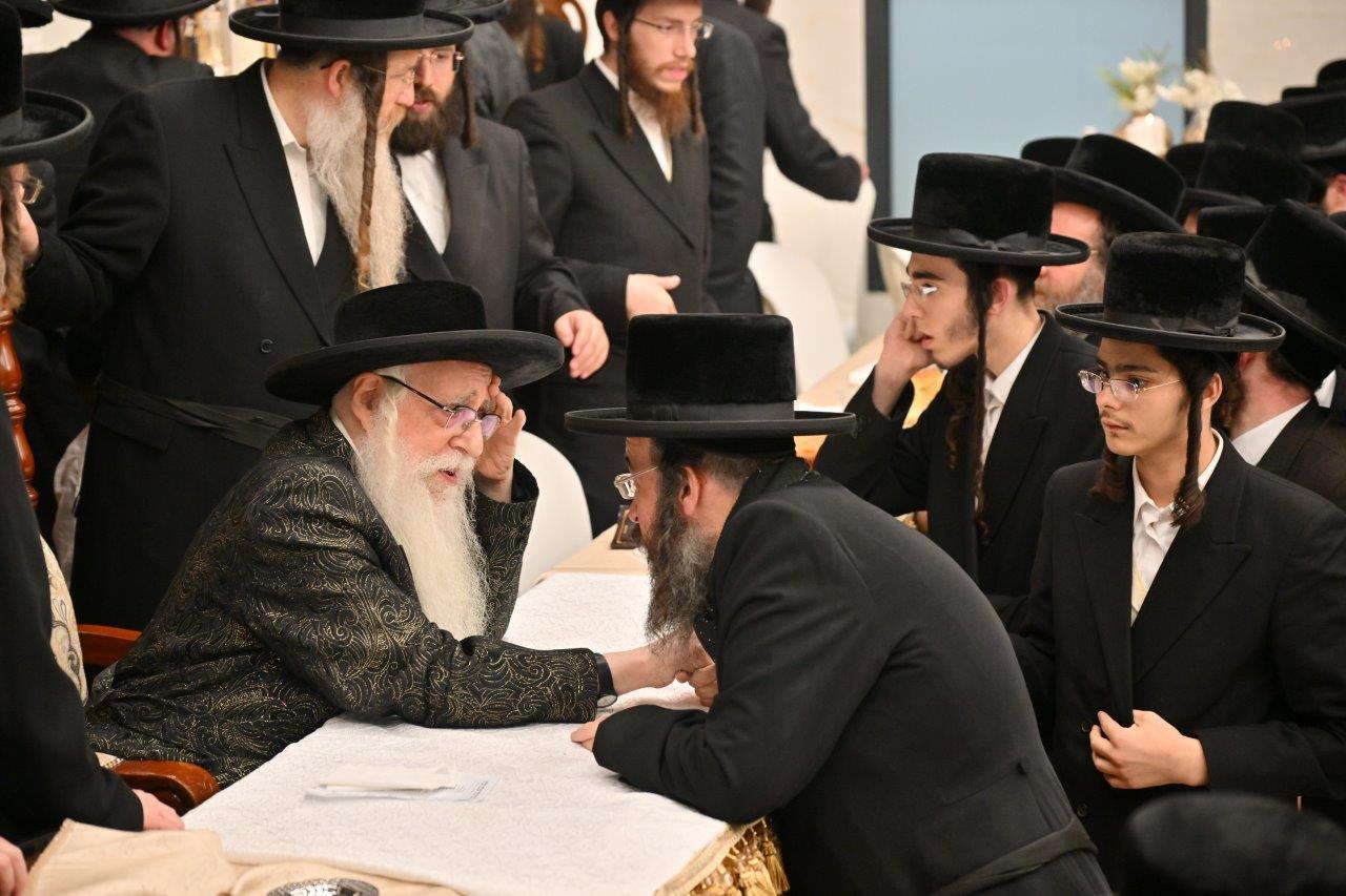 מעמד חנוכת בית המדרש צאנז בבית שמש