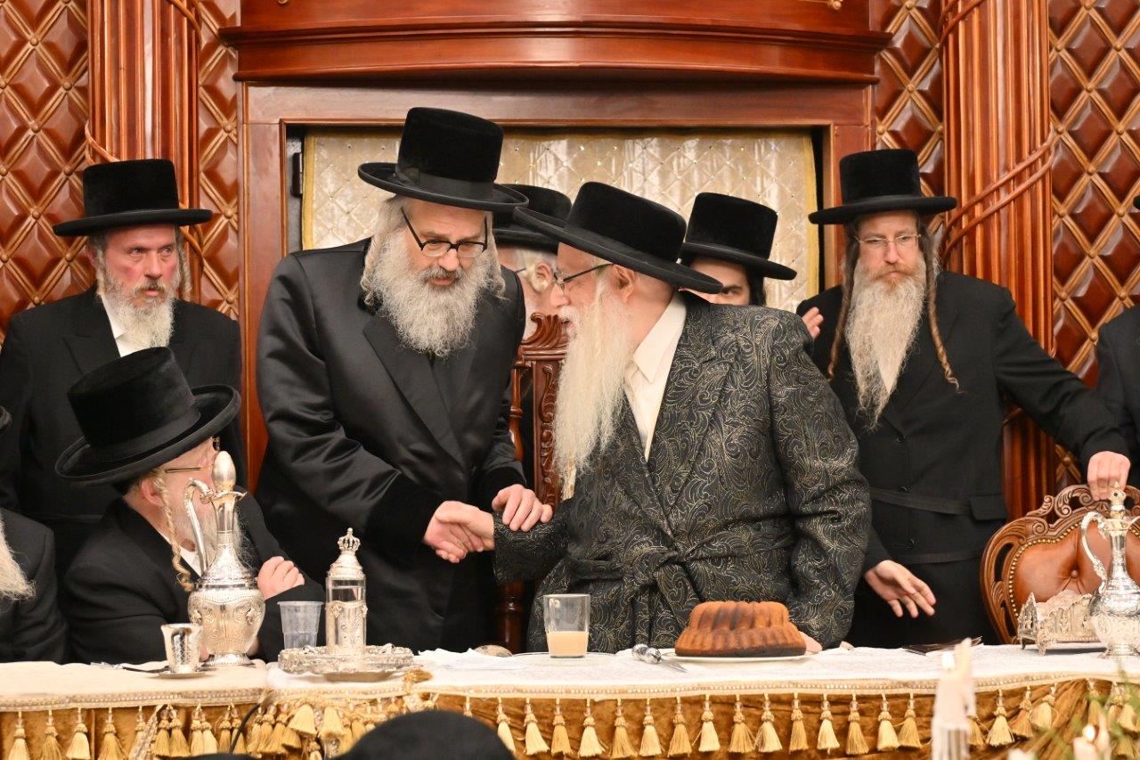 מעמד חנוכת בית המדרש צאנז בבית שמש