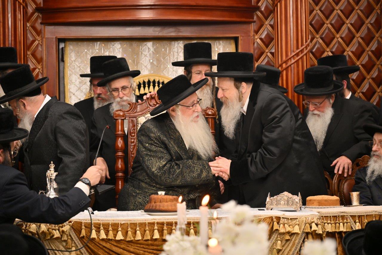 מעמד חנוכת בית המדרש צאנז בבית שמש