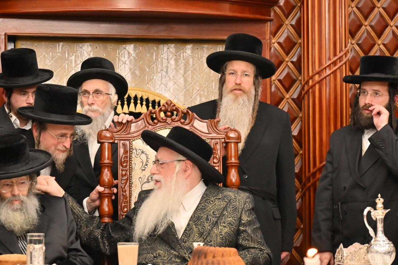 מעמד חנוכת בית המדרש צאנז בבית שמש