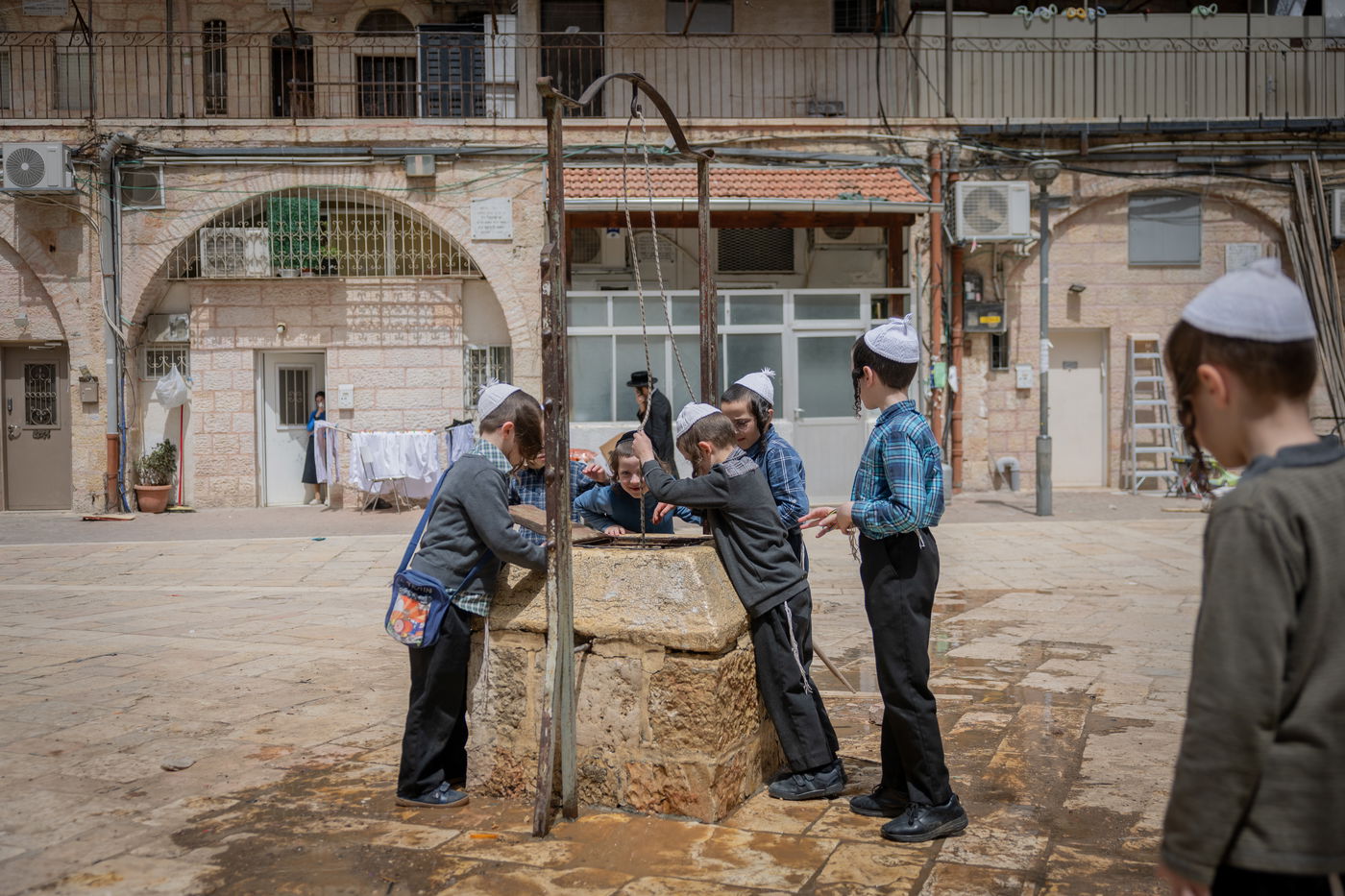 ערב פסח במאה שערים