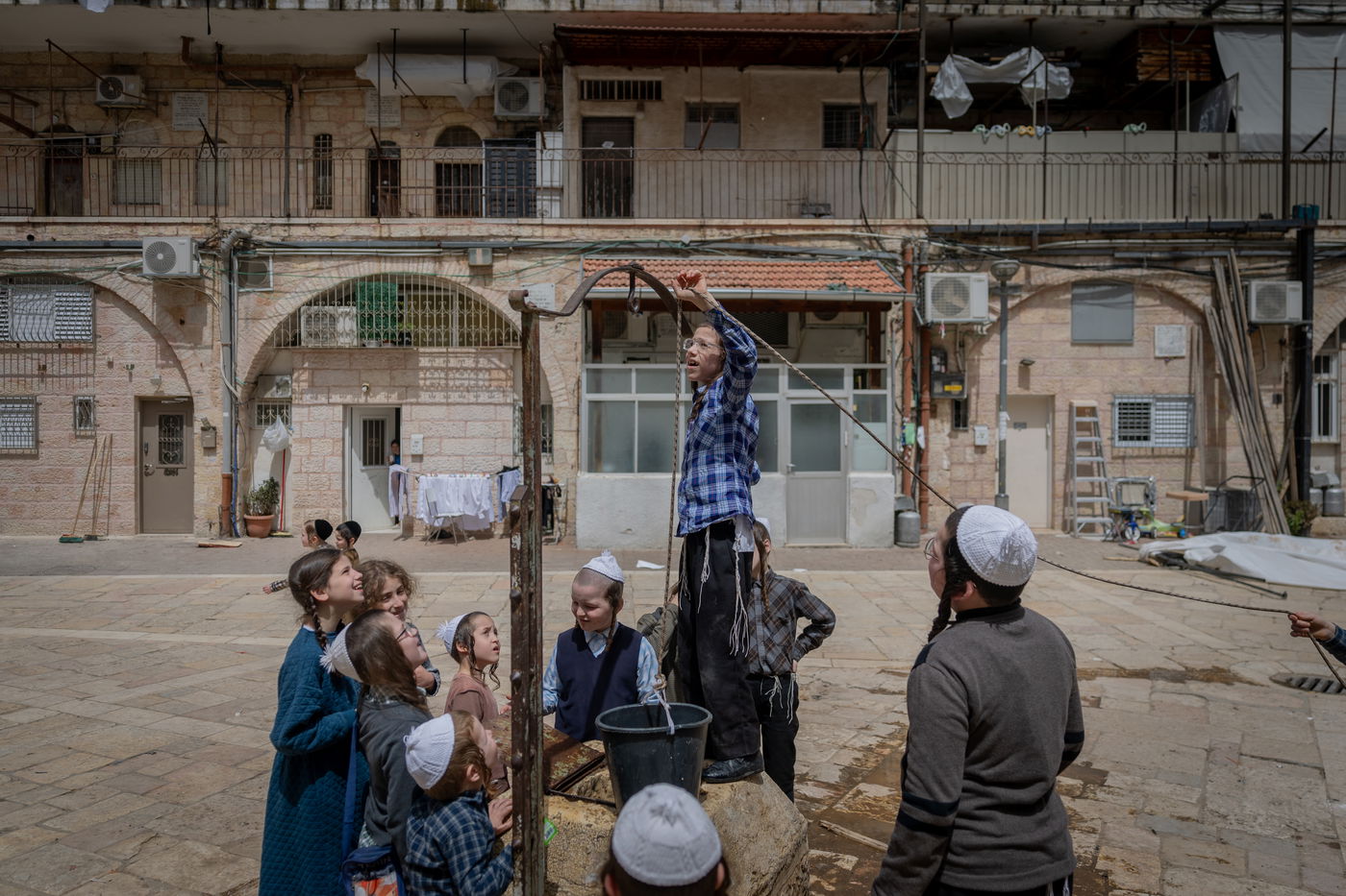 ערב פסח במאה שערים