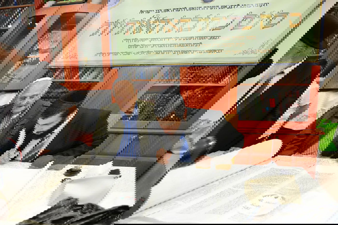 הכנסת ספר תורה לביהמ"ד 'היכל שלום' במודיעין עילית