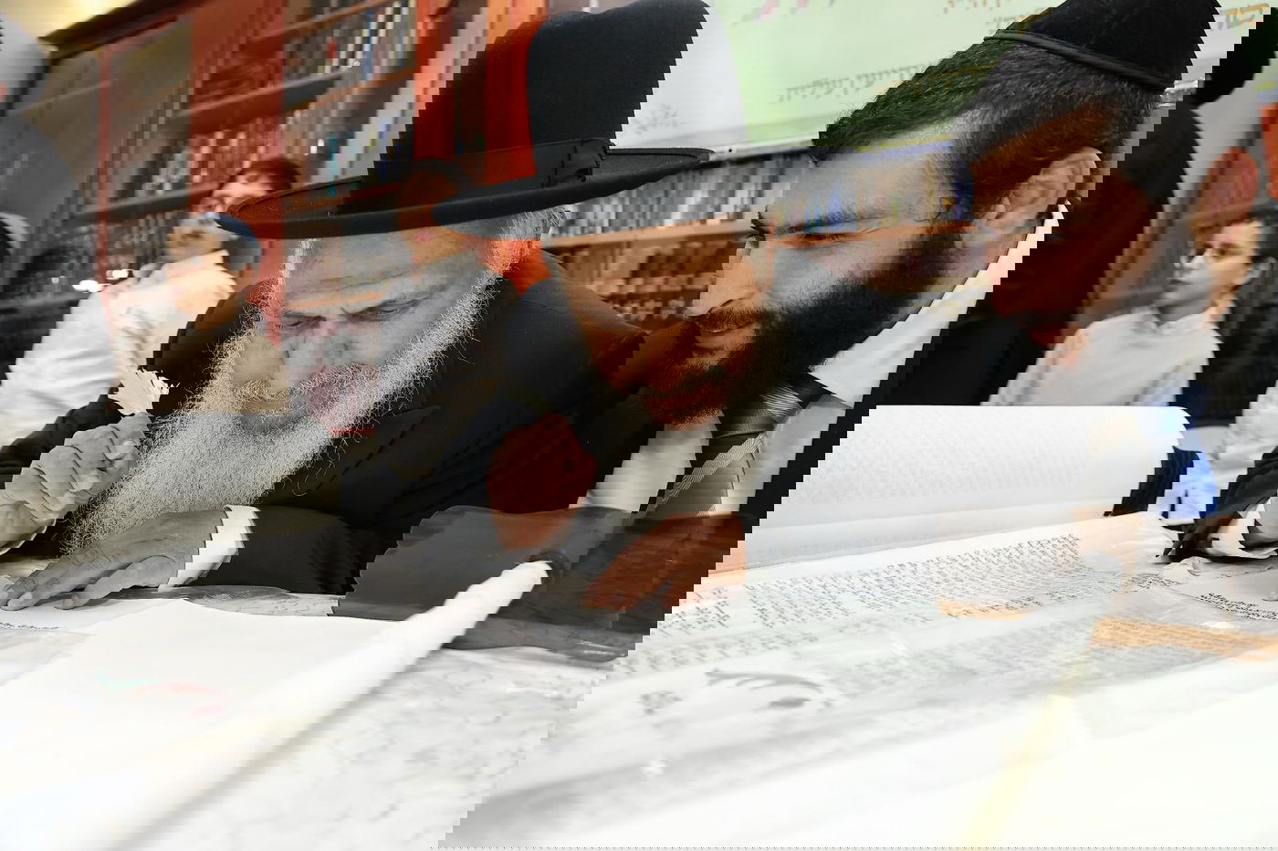 הכנסת ספר תורה לביהמ"ד 'היכל שלום' במודיעין עילית